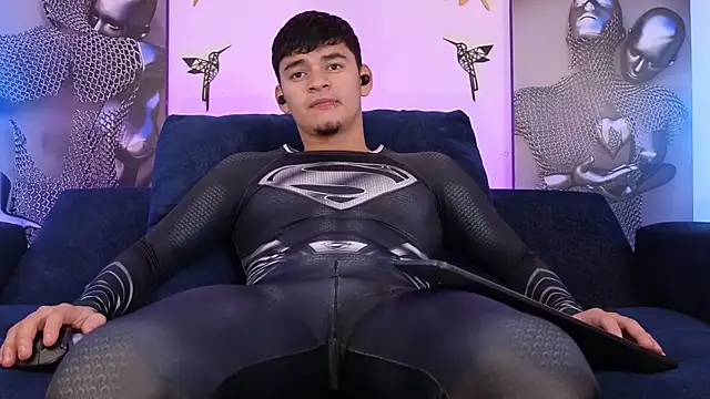 Snapshot of VikoHands chatting on 25, 11, 2025 VikoHands online show from 25, 11, 2025