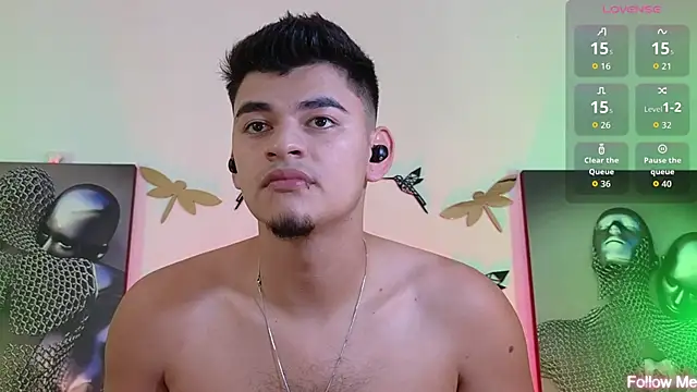 Snapshot of VikoHands chatting on 10, 4, 2026 VikoHands online show from 10, 4, 2026