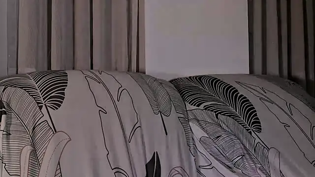 Snapshot of DeesseLuxure chatting on 22, 3, 2026 DeesseLuxure online show from 22, 3, 2026