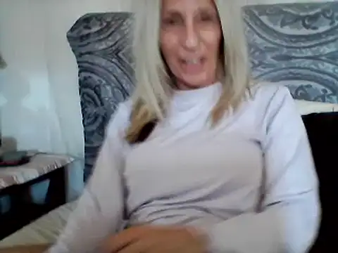 Sweet-Ginger online show from 20, 2, 2025