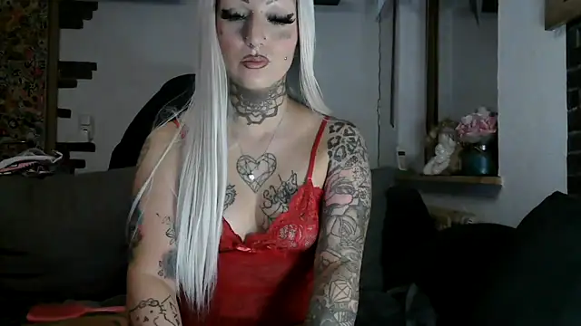 Snapshot of RoxxyInk chatting on 11, 2, 2026 RoxxyInk online show from 11, 2, 2026