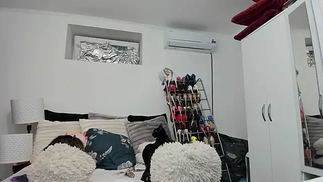 juliahayessxx online show from 10, 9, 2025