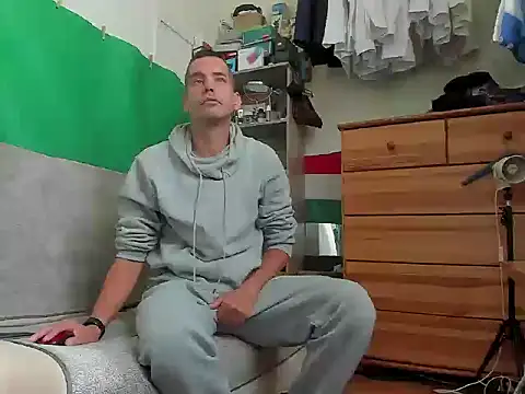 viraglaci18xh online show from 3, 10, 2025