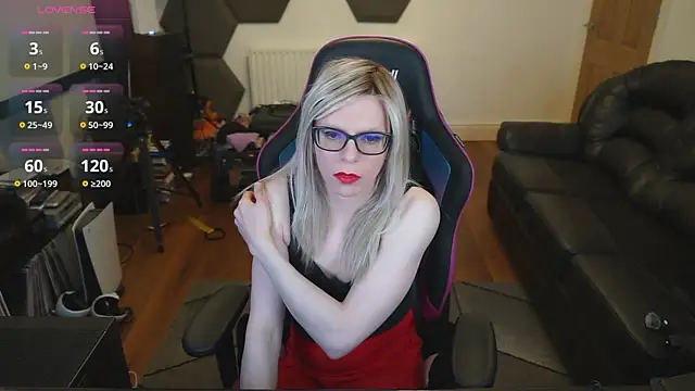 Snapshot of KelseyCobalt chatting on 9, 3, 2025 KelseyCobalt online show from 9, 3, 2025