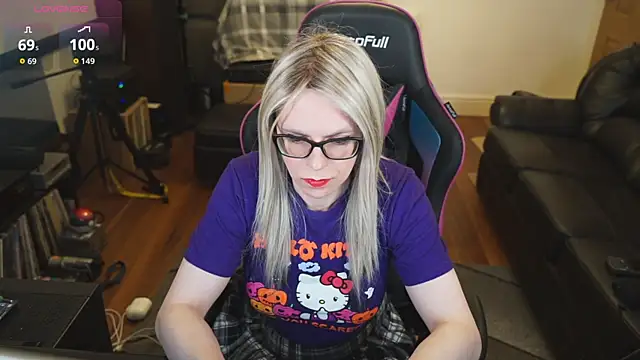 Snapshot of KelseyCobalt chatting on 16, 9, 2025 KelseyCobalt online show from 16, 9, 2025