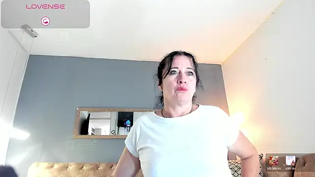 Snapshot of LADY_HELLEN chatting on 27, 5, 2026 LADY HELLEN online show from 27, 5, 2026