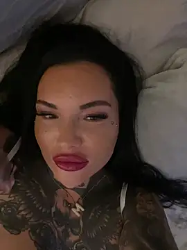 Snapshot of _MelinaCurves_ chatting on 11, 1, 2026 MelinaCurves online show from 11, 1, 2026