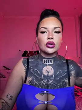 Snapshot of _MelinaCurves_ chatting on 7, 4, 2026 MelinaCurves online show from 7, 4, 2026