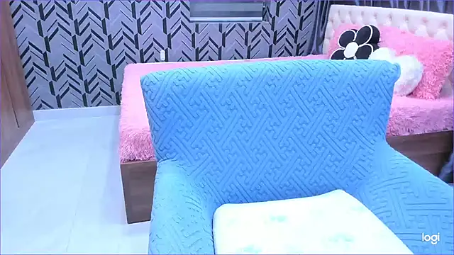 Snapshot of Toyota_Motor_Corporation chatting on 25, 11, 2025 Toyota Motor Corporation online show from 25, 11, 2025