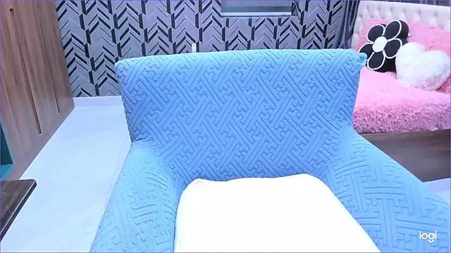 Snapshot of Toyota_Motor_Corporation chatting on 29, 11, 2025 Toyota Motor Corporation online show from 29, 11, 2025