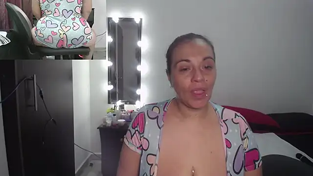 zoe hotxxx online show from 28, 2, 2025