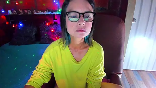 BrianaGarner online show from 4, 3, 2026