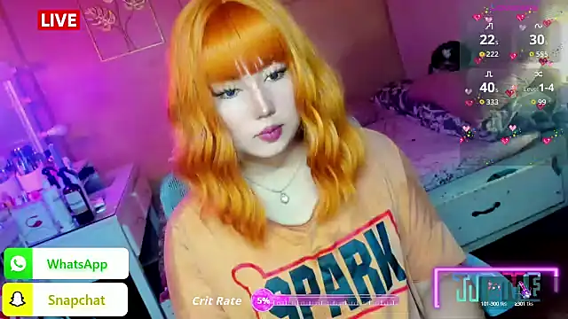 Snapshot of HOTnWILDalice chatting on 13, 10, 2025 HOTnWILDalice online show from 13, 10, 2025