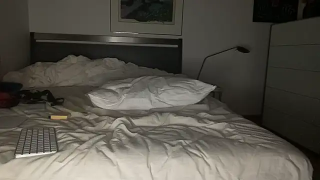 Snapshot of FckbbOy chatting on 14, 2, 2025 FckbbOy online show from 14, 2, 2025