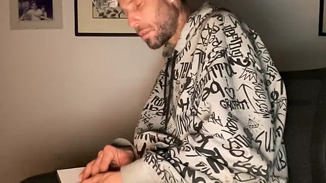 Snapshot of FckbbOy chatting on 30, 11, 2025 FckbbOy online show from 30, 11, 2025