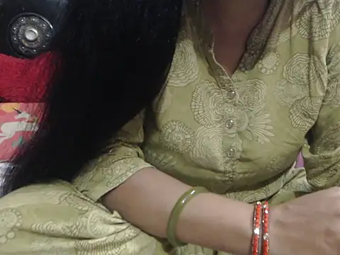 Snapshot of prettyindiandoll chatting on 8, 4, 2026 prettyindiandoll online show from 8, 4, 2026