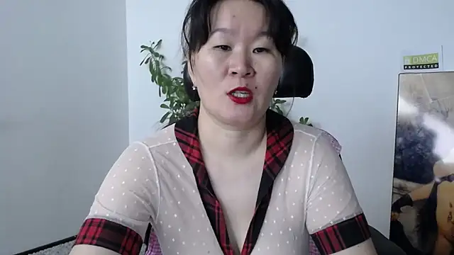 Akira xx online show from 6, 10, 2025