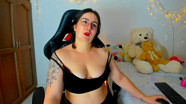 Susan Foxx online show from 6, 1, 2025