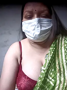 Snapshot of naughtymadam chatting on 25, 4, 2026 naughtymadam online show from 25, 4, 2026