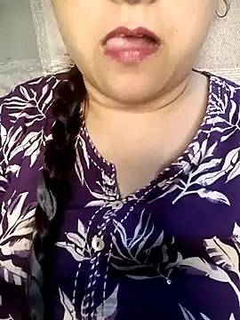 Snapshot of naughtymadam chatting on 13, 5, 2026 naughtymadam online show from 13, 5, 2026
