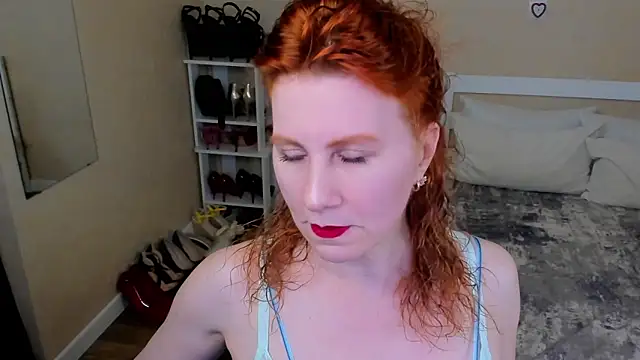 Snapshot of FoxySophia chatting on 10, 6, 2026 FoxySophia online show from 10, 6, 2026