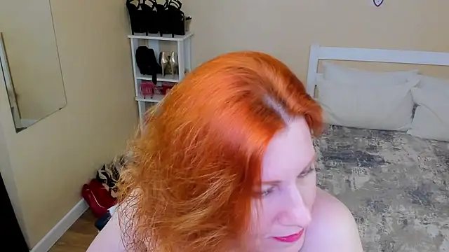 Snapshot of FoxySophia chatting on 11, 6, 2026 FoxySophia online show from 11, 6, 2026