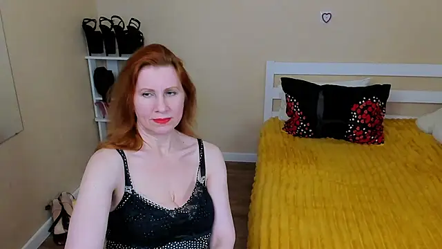 Snapshot of FoxySophia chatting on 20, 7, 2026 FoxySophia online show from 20, 7, 2026