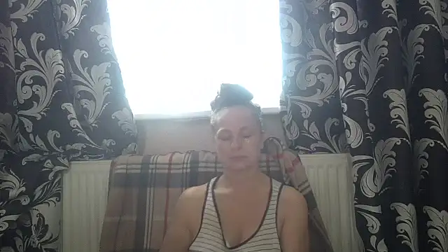 Snapshot of LindaStarS chatting on 28, 3, 2026 LindaStarS online show from 28, 3, 2026