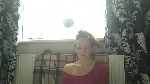 Snapshot of LindaStarS chatting on 9, 4, 2026 LindaStarS online show from 9, 4, 2026