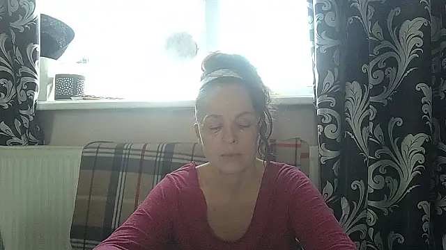 Snapshot of LindaStarS chatting on 14, 4, 2026 LindaStarS online show from 14, 4, 2026