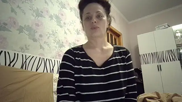 Snapshot of LindaStarS chatting on 16, 4, 2026 LindaStarS online show from 16, 4, 2026