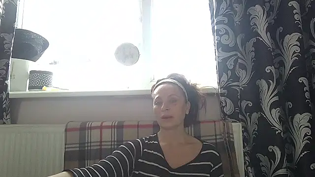 Snapshot of LindaStarS chatting on 18, 4, 2026 LindaStarS online show from 18, 4, 2026