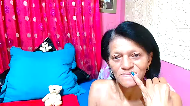 SLUTTYROXY online show from 1, 2, 2025