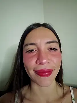 Snapshot of loveuu-bae chatting on 6, 1, 2026 loveuu-bae online show from 6, 1, 2026