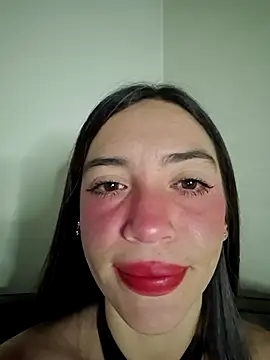 Snapshot of loveuu-bae chatting on 4, 4, 2026 loveuu-bae online show from 4, 4, 2026