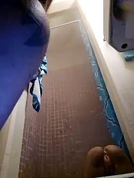 Snapshot of UncutHammer69 chatting on 30, 10, 2025 UncutHammer69 online show from 30, 10, 2025