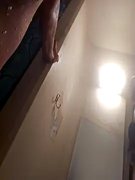 Snapshot of UncutHammer69 chatting on 3, 11, 2025 UncutHammer69 online show from 3, 11, 2025