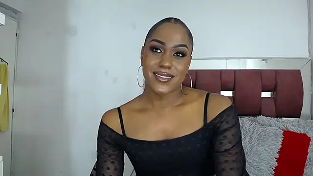 LoraineBigCockTs online show from 17, 11, 2025