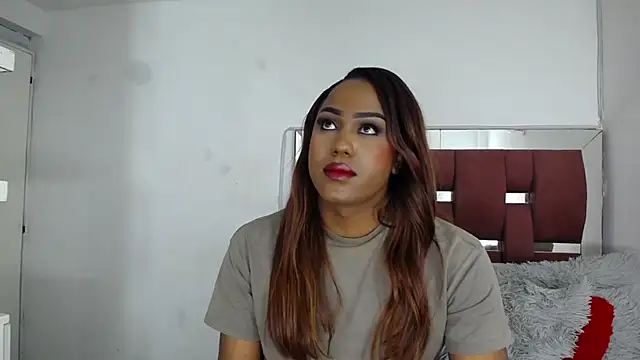 LoraineBigCockTs online show from 27, 11, 2025