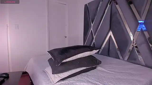 moonsweet1 online show from 18, 9, 2025