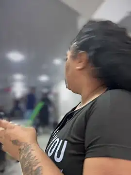 yanza2002 online show from 9, 2, 2025