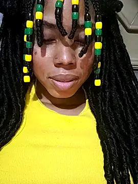 Snapshot of HONEYSWEETS_LIVE chatting on 7, 4, 2026 HONEYSWEETS LIVE online show from 7, 4, 2026