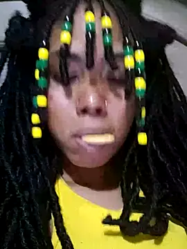 Snapshot of HONEYSWEETS_LIVE chatting on 9, 4, 2026 HONEYSWEETS LIVE online show from 9, 4, 2026