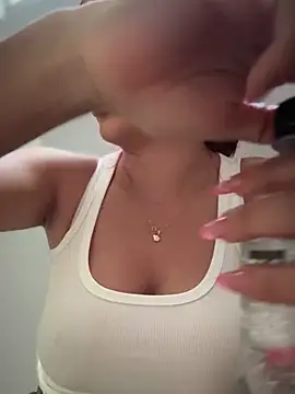 LINDA PATTY94 online show from 22, 1, 2025