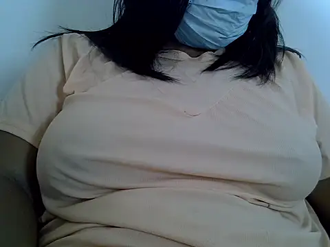 Snapshot of Artinah22 chatting on 4, 6, 2026 Artinah22 online show from 4, 6, 2026