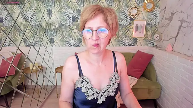 Snapshot of Paris_Cherry chatting on 31, 5, 2026 Paris Cherry online show from 31, 5, 2026