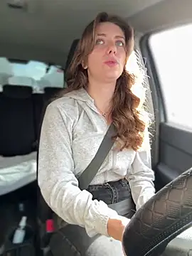 Snapshot of MariiD chatting on 6, 4, 2026 MariiD online show from 6, 4, 2026