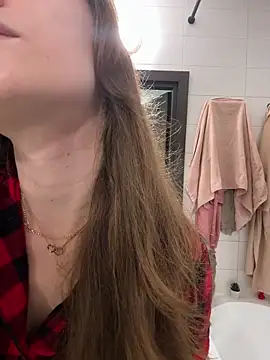 Snapshot of MariiD chatting on 8, 4, 2026 MariiD online show from 8, 4, 2026