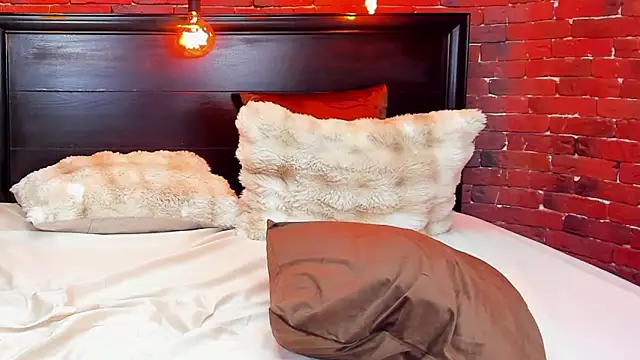 ChristynaRoss online show from 9, 3, 2026