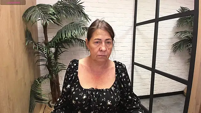 Snapshot of LindaPassionate chatting on 12, 6, 2026 LindaPassionate online show from 12, 6, 2026